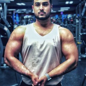 Meet your Posher, Hamza